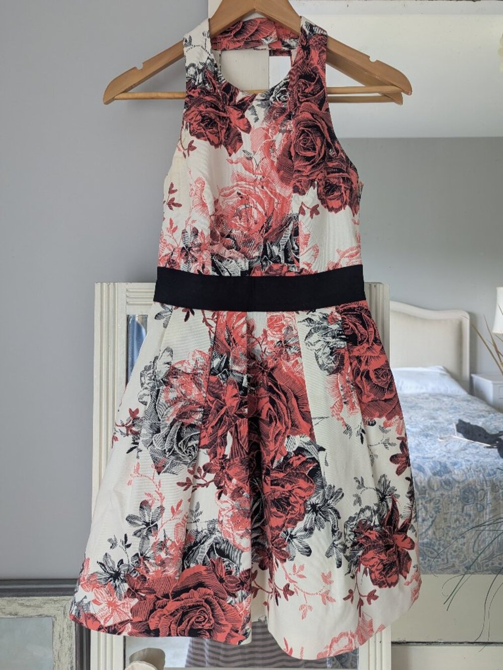 Karen Millen US 4 Pleated White Floral Knee-Length A-Line Halter Neck Dress